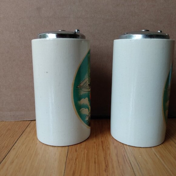 Vintage Salt and Pepper Shakers Chicago Illinois Souvenir Wood S&P Retro Kitchen - Picture 4 of 10